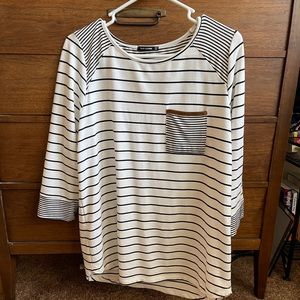 Pink Clover striped 3/4 sleeve top with pocket - L